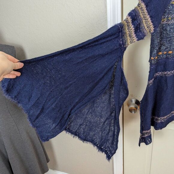 Free People | Navy Bell Sleeve Mixed Knit Sweater Size Medium - Picture 6 of 13